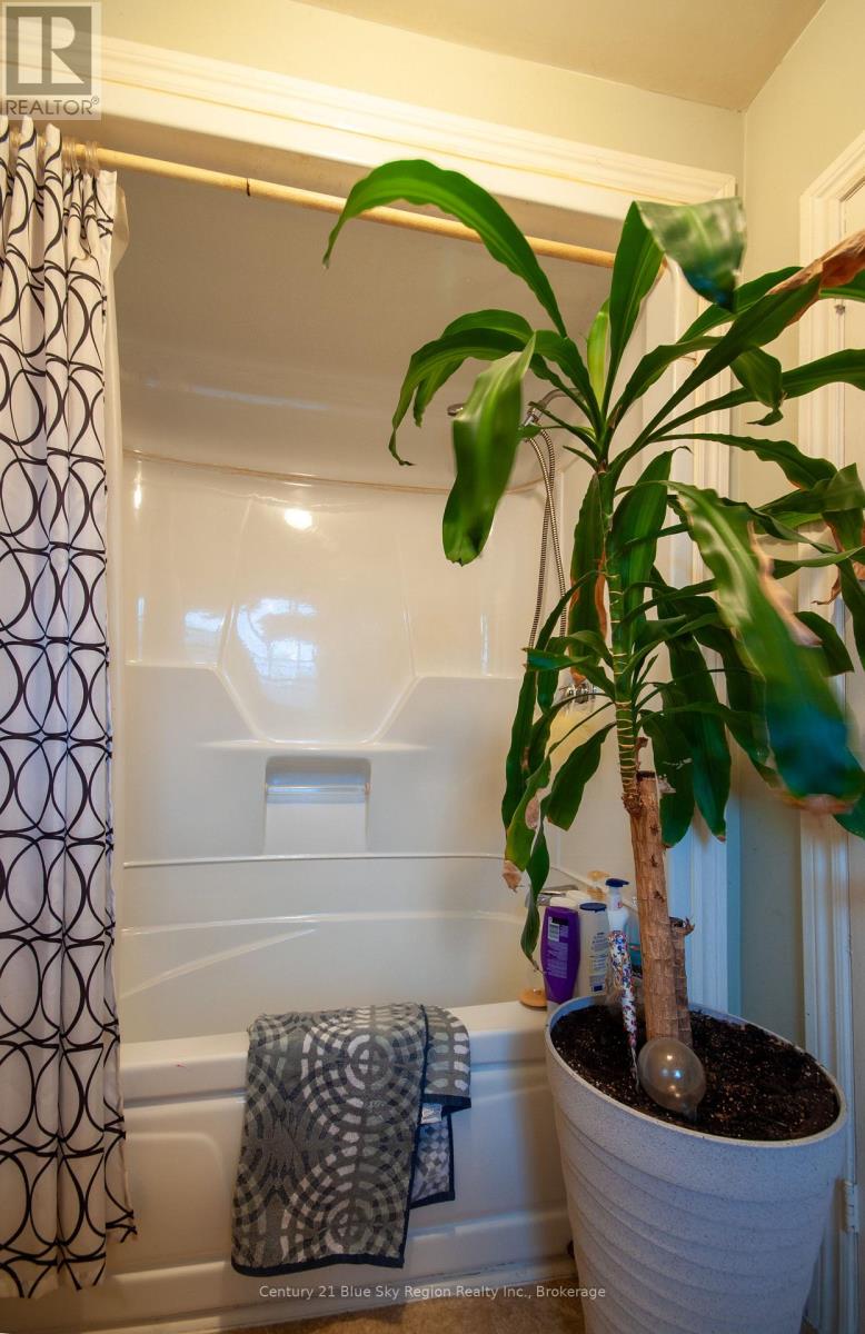 118-120 Sixth Avenue W, North Bay, Ontario  P1B 3P2 - Photo 9 - X12579602