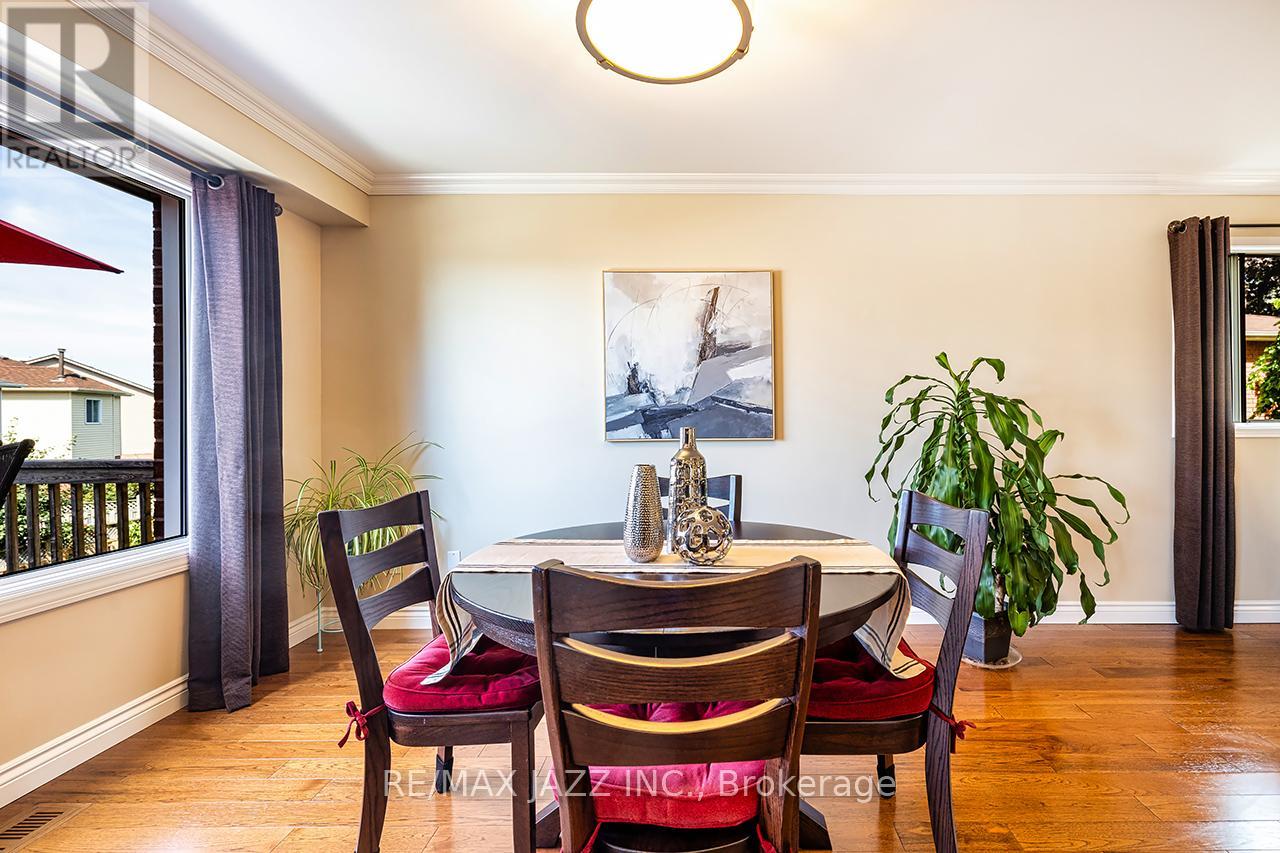 78 Bonnycastle Drive, Clarington, Ontario  L1C 4S9 - Photo 10 - E12579670