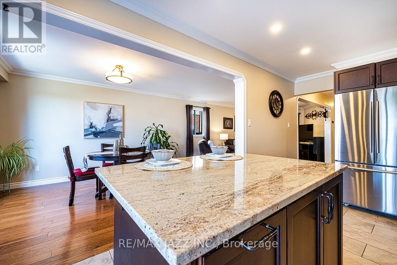 78 Bonnycastle Drive, Clarington, Ontario  L1C 4S9 - Photo 14 - E12579670