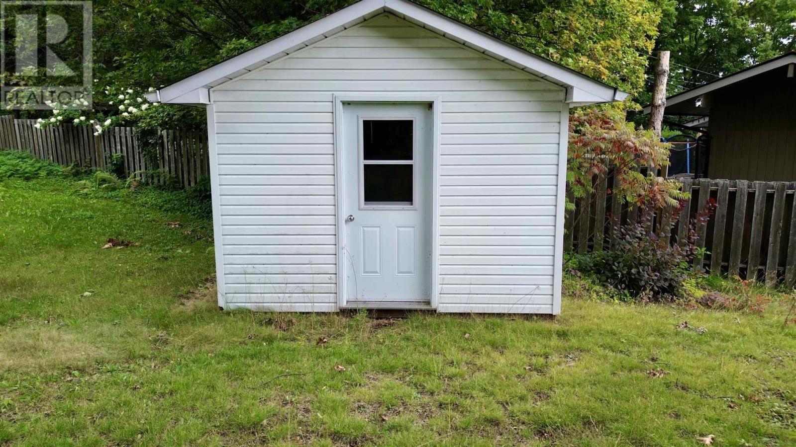 21 Bracken Pl, Elliot Lake, Ontario P5A 1L5 - Photo 12 - SM253221