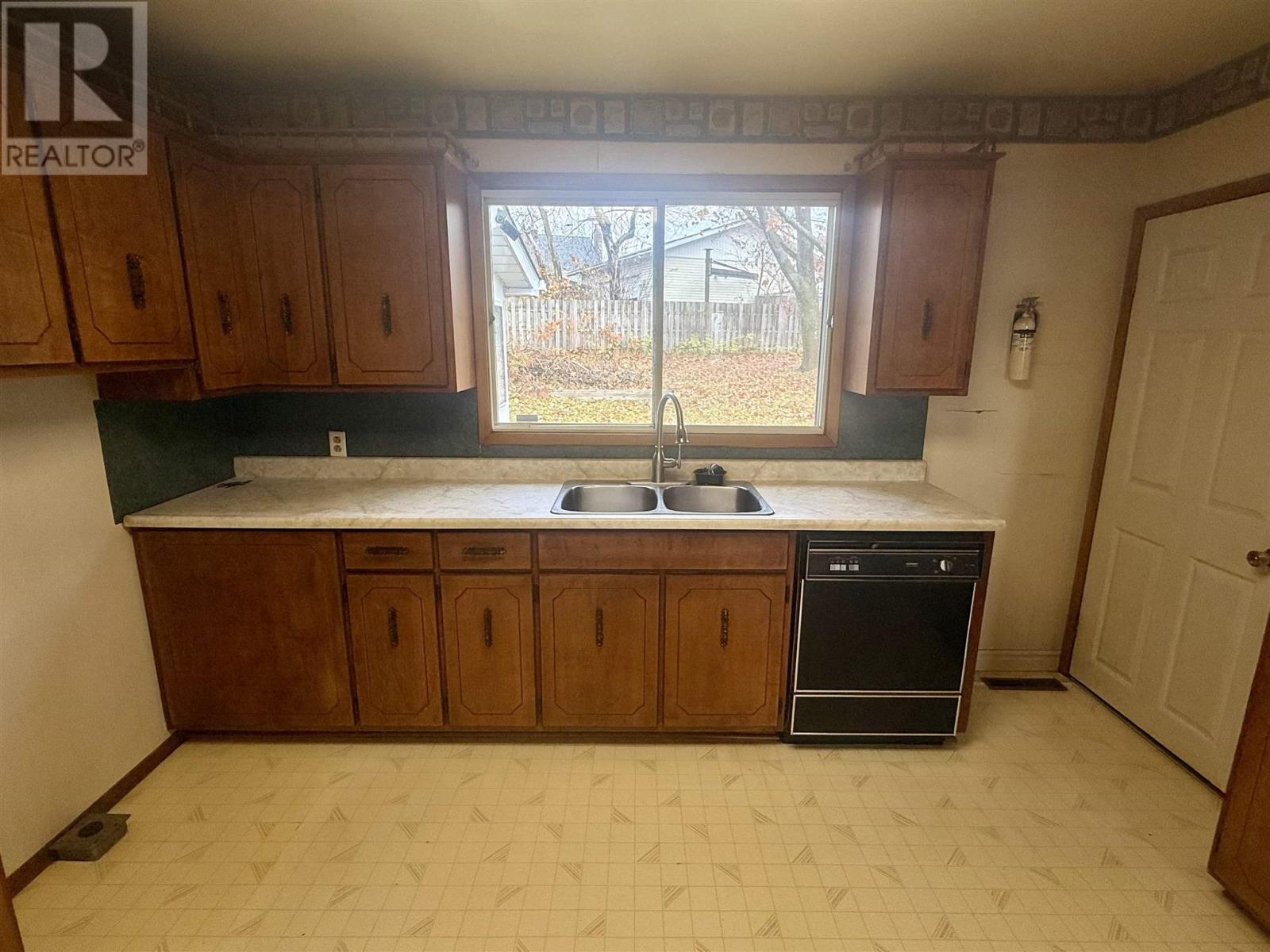 21 Bracken Pl, Elliot Lake, Ontario P5A 1L5 - Photo 23 - SM253221