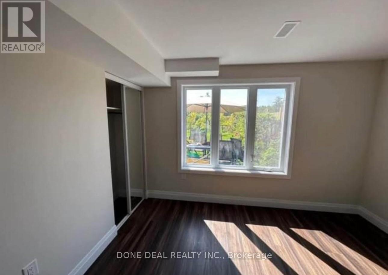 115 Pondcliffe Drive, Kitchener, Ontario  N2R 1M2 - Photo 12 - X12579504