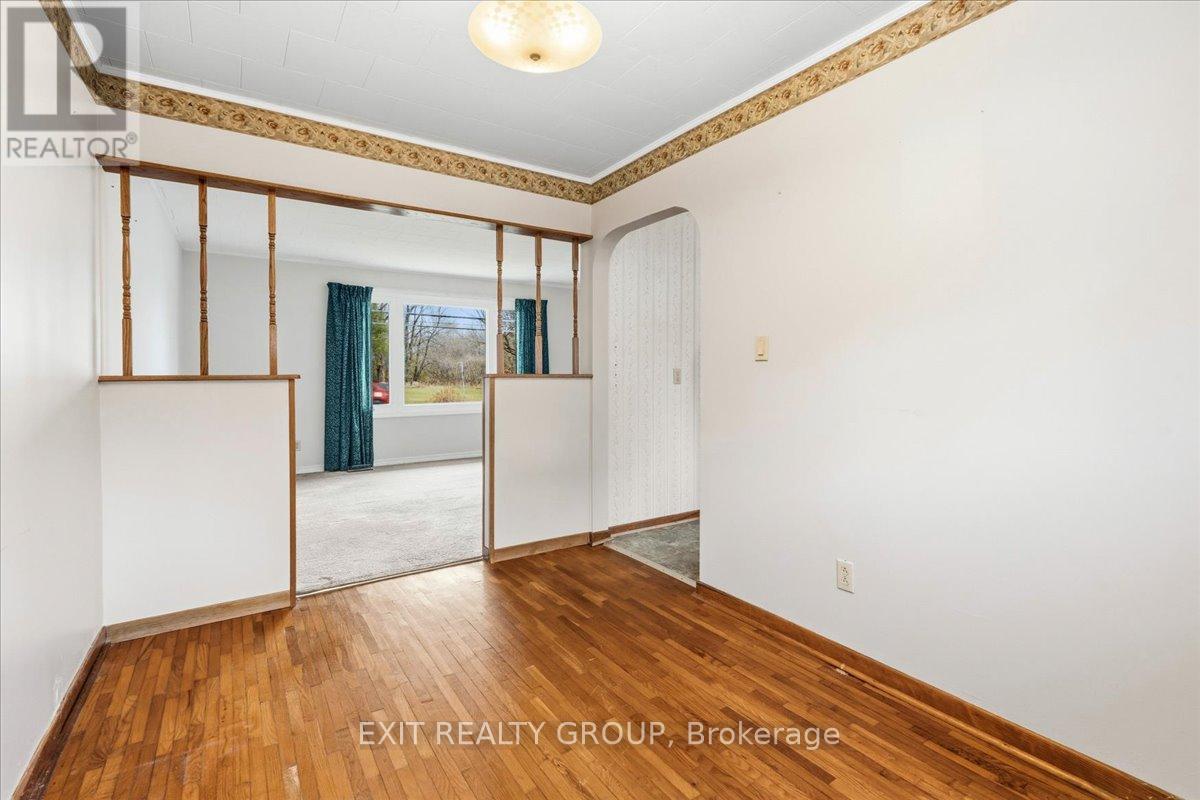 165 North Trent Street, Quinte West, Ontario K0K 2C0 - Photo 11 - X12579550