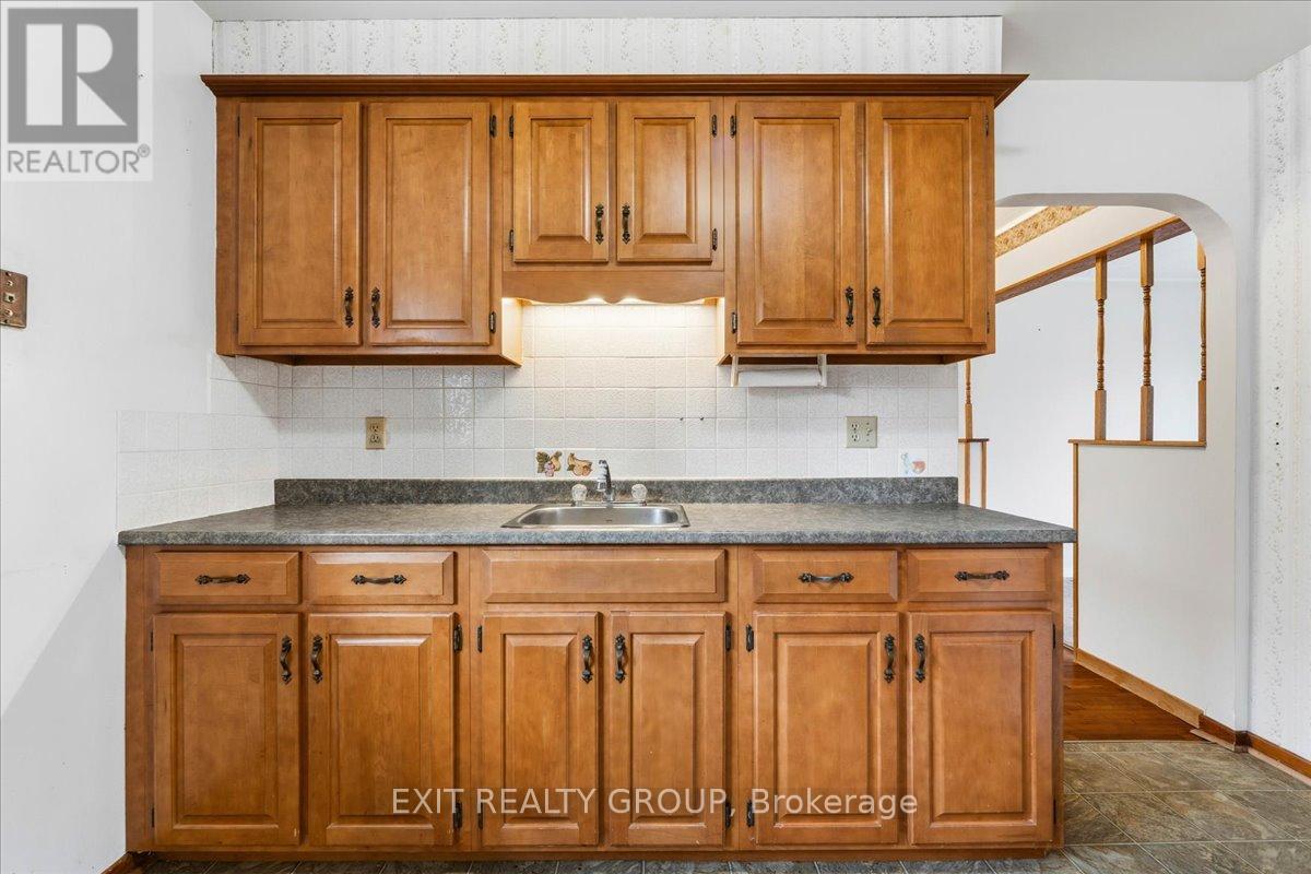 165 North Trent Street, Quinte West, Ontario K0K 2C0 - Photo 13 - X12579550