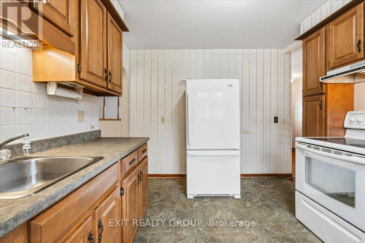 165 North Trent Street, Quinte West, Ontario K0K 2C0 - Photo 15 - X12579550