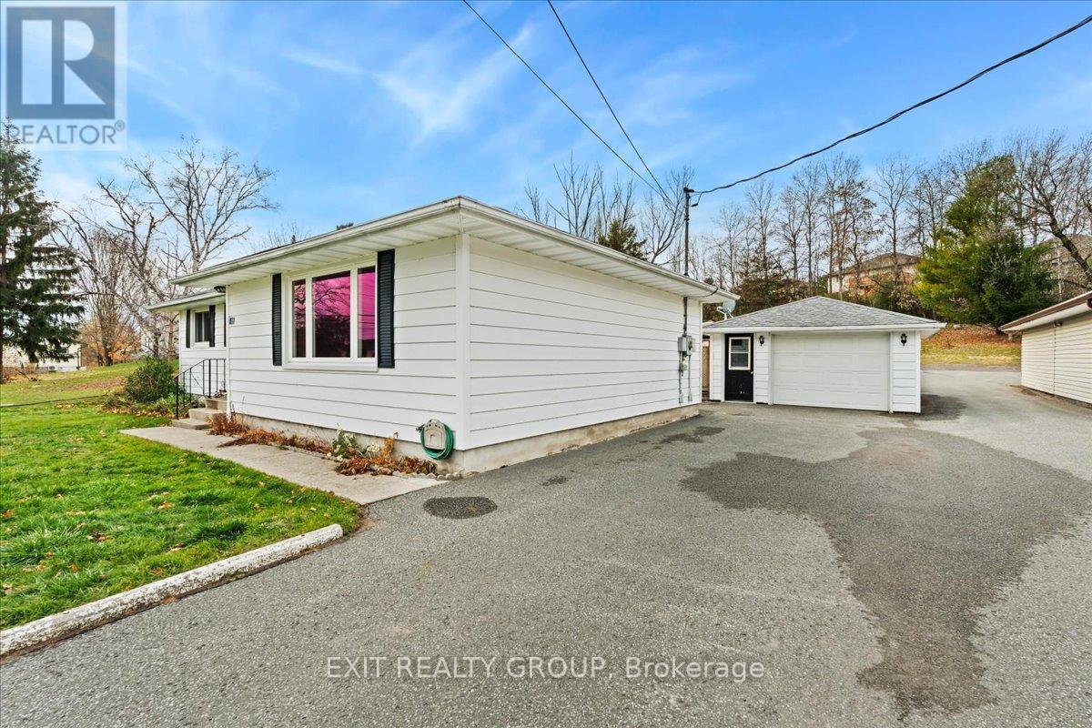 165 North Trent Street, Quinte West, Ontario K0K 2C0 - Photo 4 - X12579550