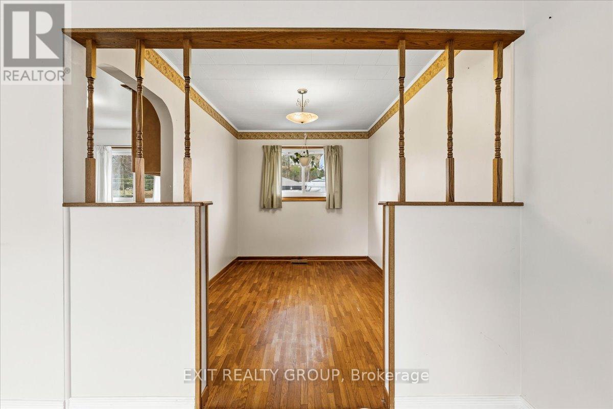 165 North Trent Street, Quinte West, Ontario K0K 2C0 - Photo 9 - X12579550