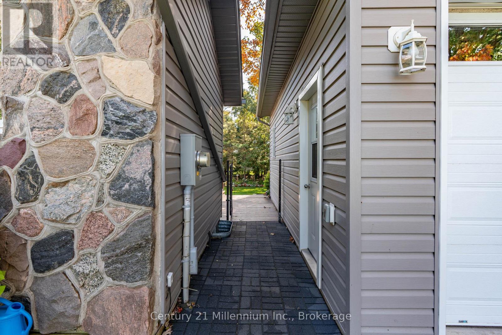 21532 Grey 16 Road, Chatsworth, Ontario  N0H 2N0 - Photo 38 - X12579722