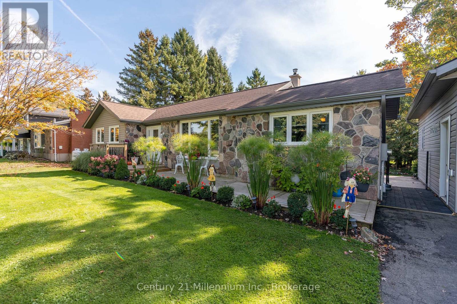 21532 Grey 16 Road, Chatsworth, Ontario  N0H 2N0 - Photo 4 - X12579722