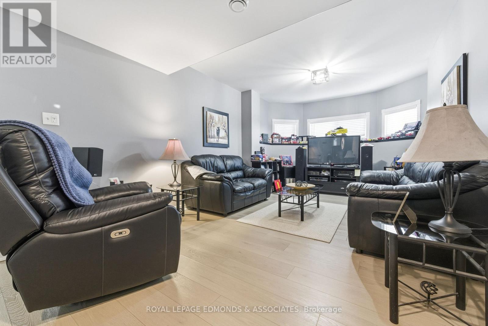 655 Fairview Avenue S, Laurentian Valley, Ontario  K8A 8N4 - Photo 34 - X12579700