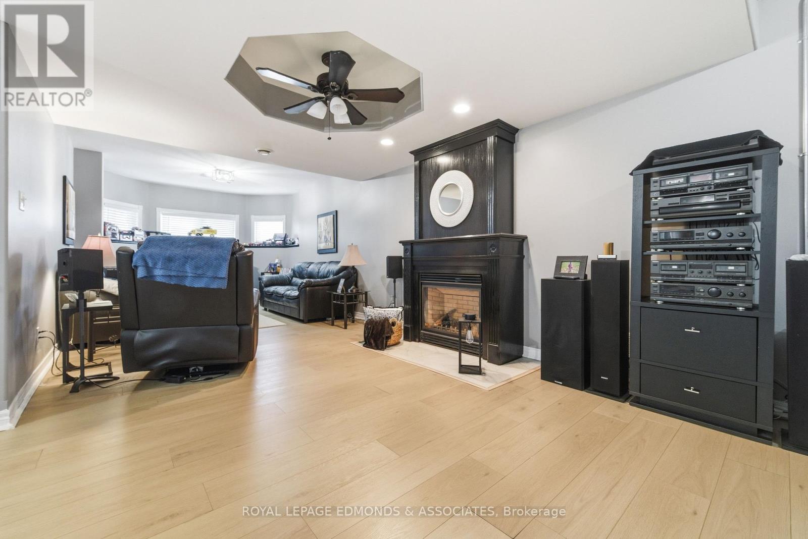 655 Fairview Avenue S, Laurentian Valley, Ontario  K8A 8N4 - Photo 35 - X12579700