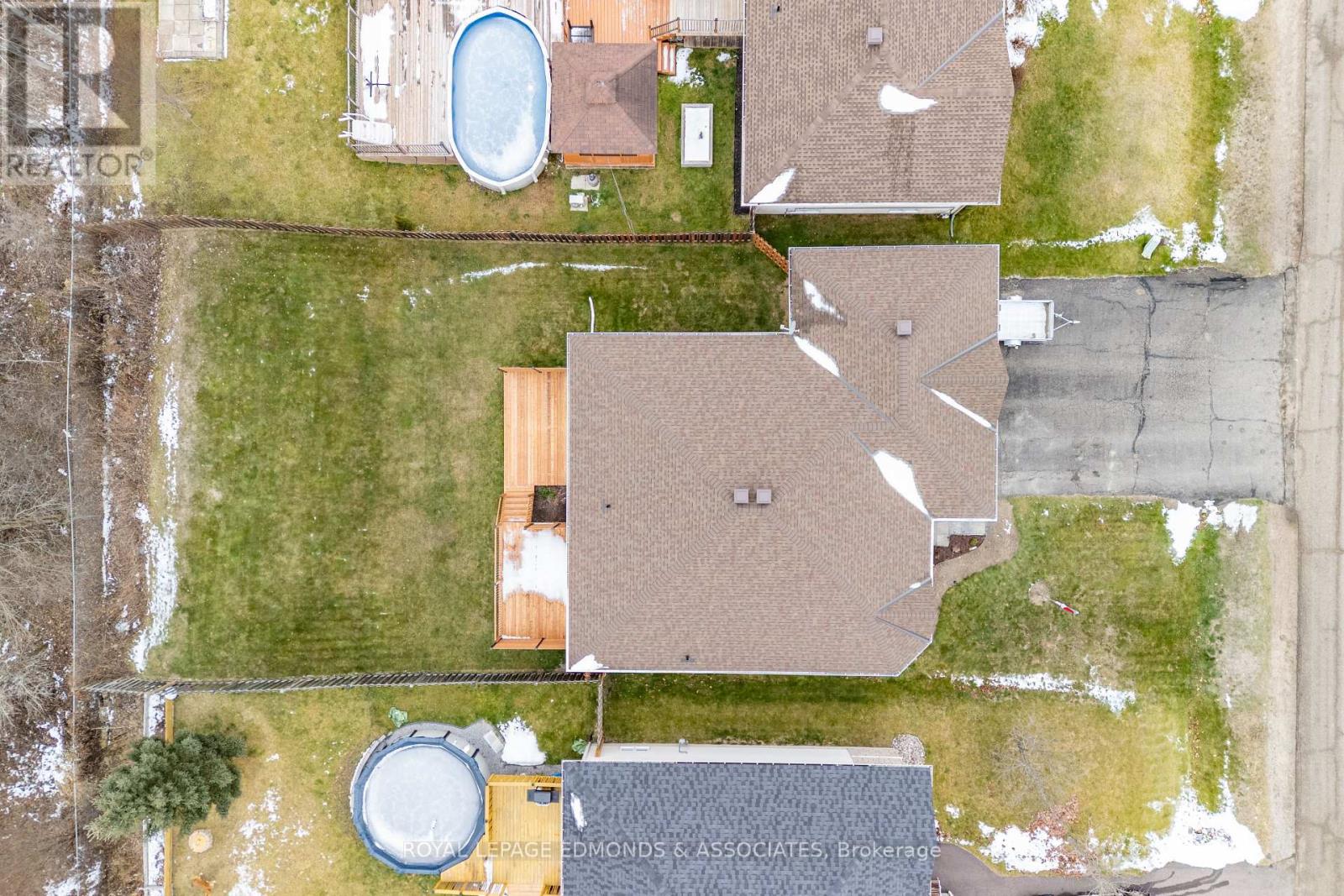 655 Fairview Avenue S, Laurentian Valley, Ontario  K8A 8N4 - Photo 50 - X12579700