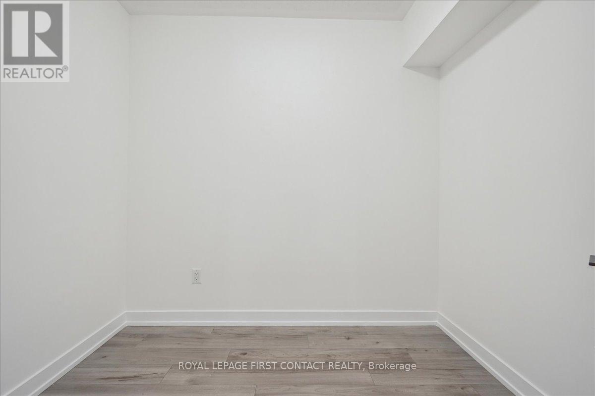 213 - 4 Spice Way, Barrie, Ontario  L9J 0M2 - Photo 26 - S12306231