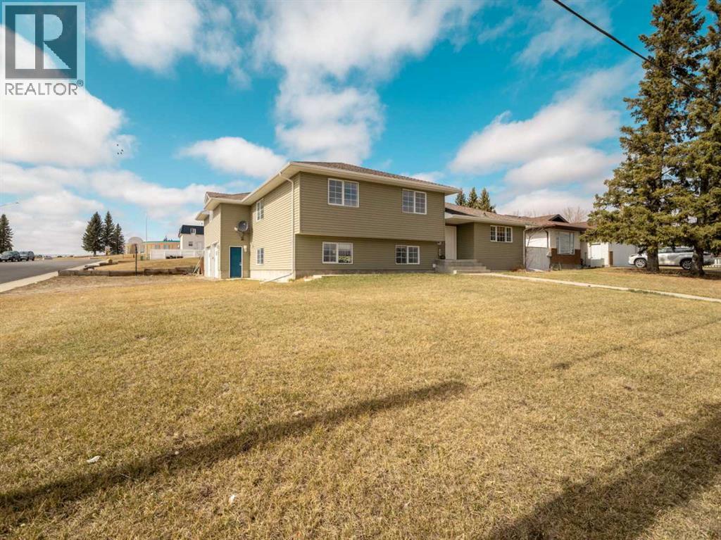 495 6 Street W, Cardston, Alberta  T0K 0K0 - Photo 2 - A2271961