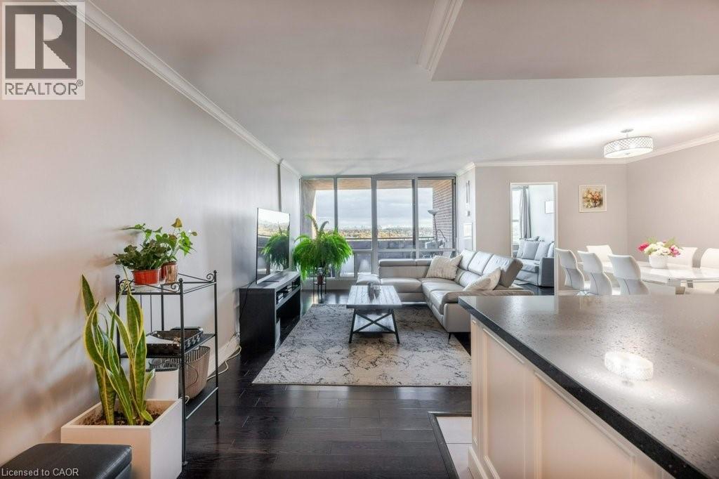 716 The West Mall Drive Unit# 1612, Etobicoke, Ontario  M9C 4X6 - Photo 5 - 40786868