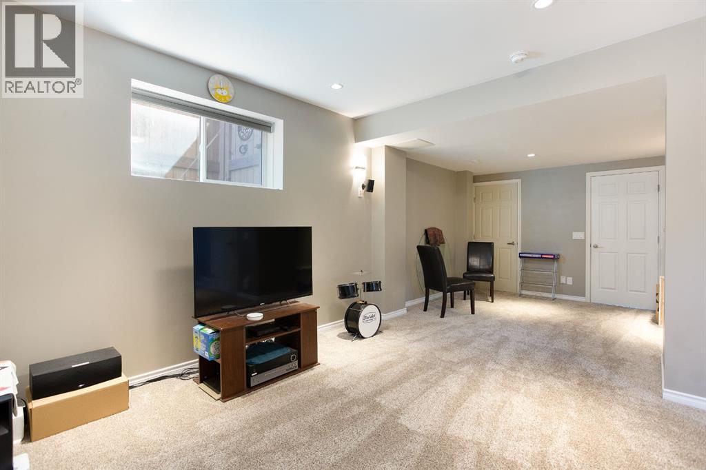 139 Windwood Grove Sw, Airdrie, Alberta  T4B 3S8 - Photo 30 - A2248292