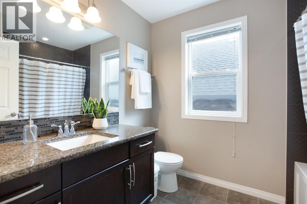 139 Windwood Grove Sw, Airdrie, Alberta  T4B 3S8 - Photo 21 - A2248292