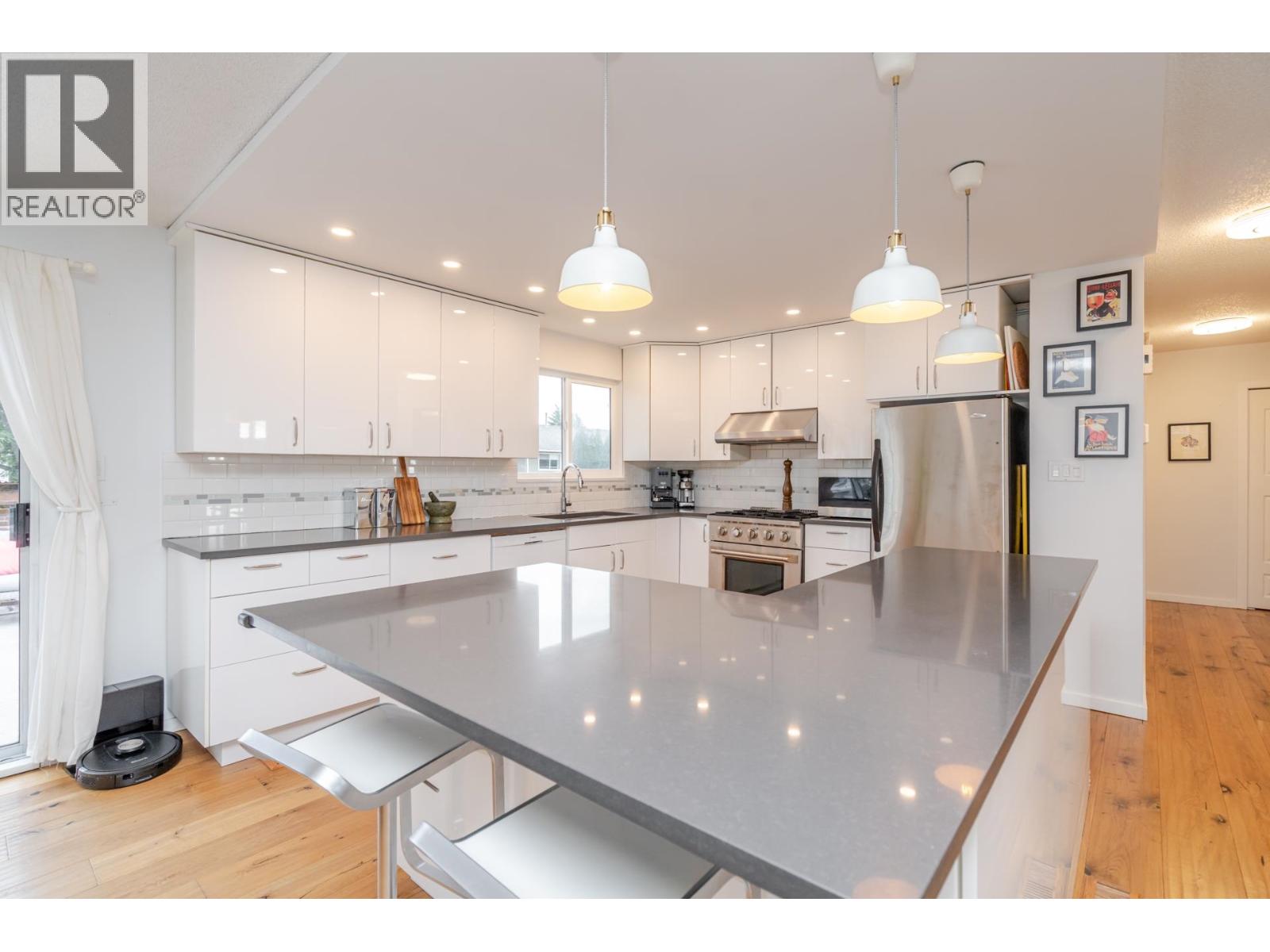 4672 46a Street, Delta, British Columbia  V4K 4B4 - Photo 3 - R3070100