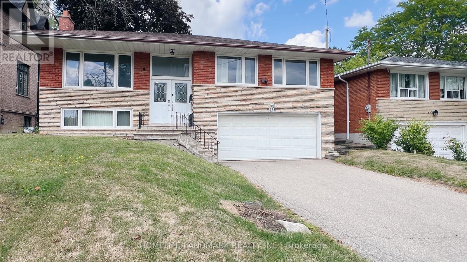 10 Silverview Drive, Toronto, Ontario  M2M 2B3 - Photo 2 - C12531052