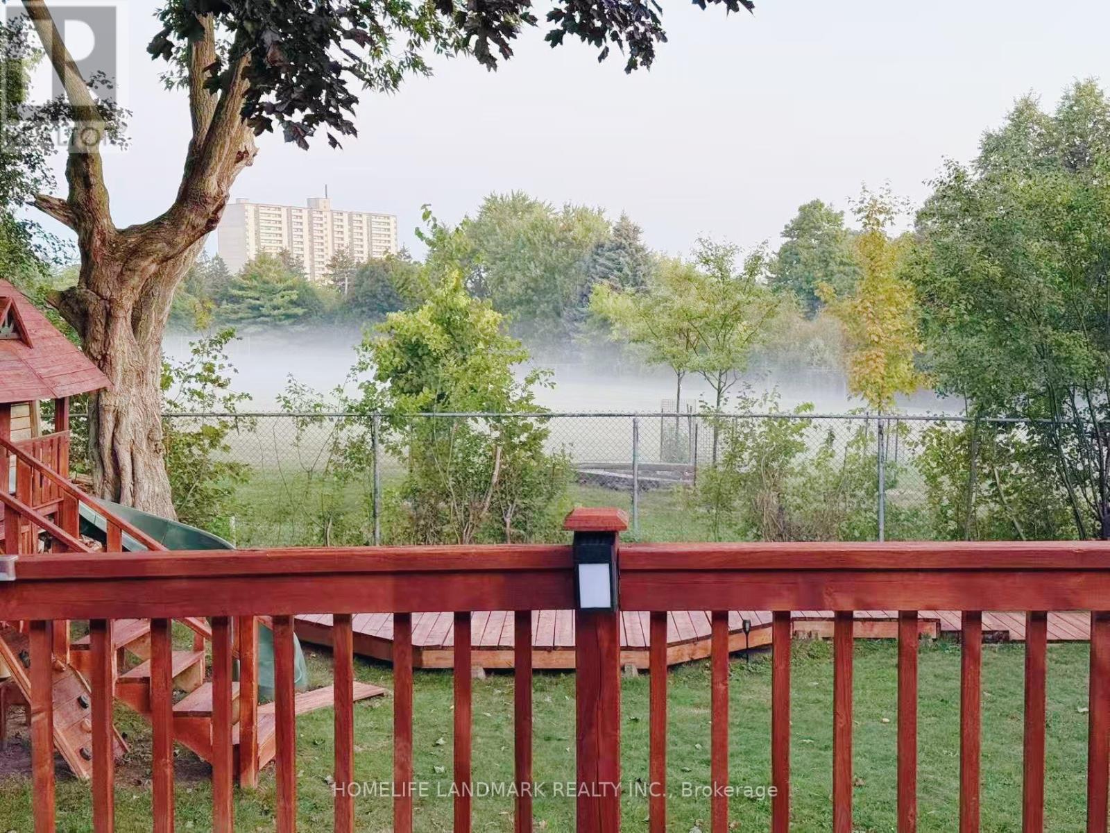 10 Silverview Drive, Toronto, Ontario  M2M 2B3 - Photo 23 - C12531052