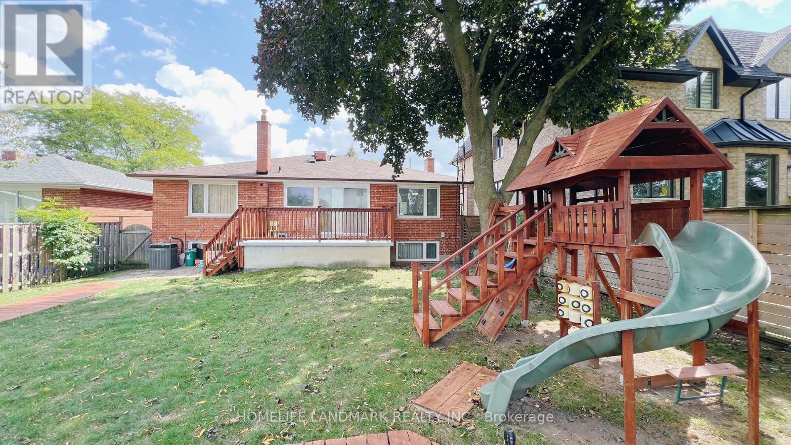 10 Silverview Drive, Toronto, Ontario  M2M 2B3 - Photo 33 - C12531052