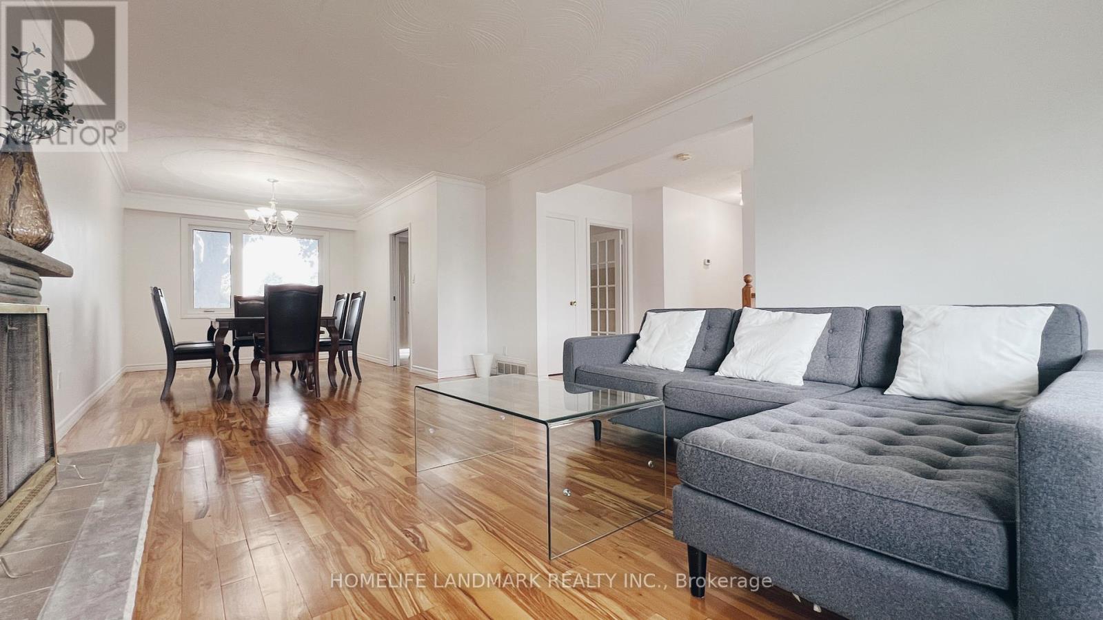 10 Silverview Drive, Toronto, Ontario  M2M 2B3 - Photo 8 - C12531052