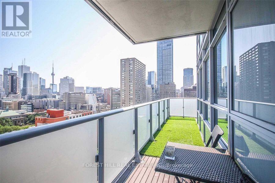 1711 - 365 CHURCH STREET, Toronto, Ontario