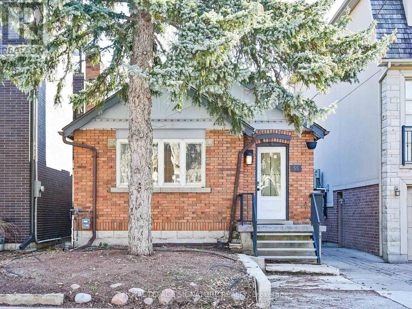 55 Banff Road, Toronto, Ontario  M4S 2V6 - Photo 2 - C12579674