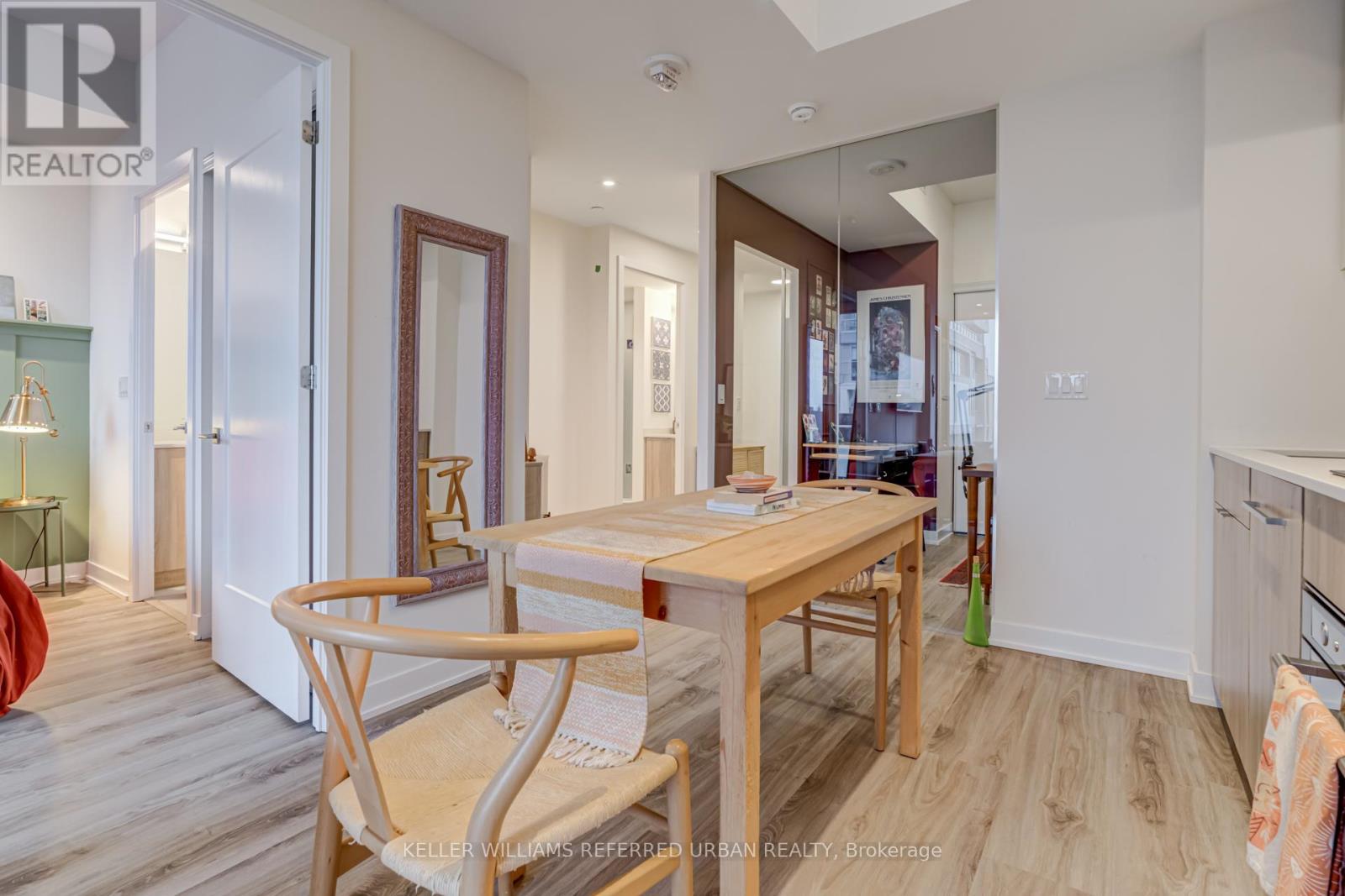 609 - 840 St Clair Avenue W, Toronto, Ontario  M6C 0A4 - Photo 8 - C12579688