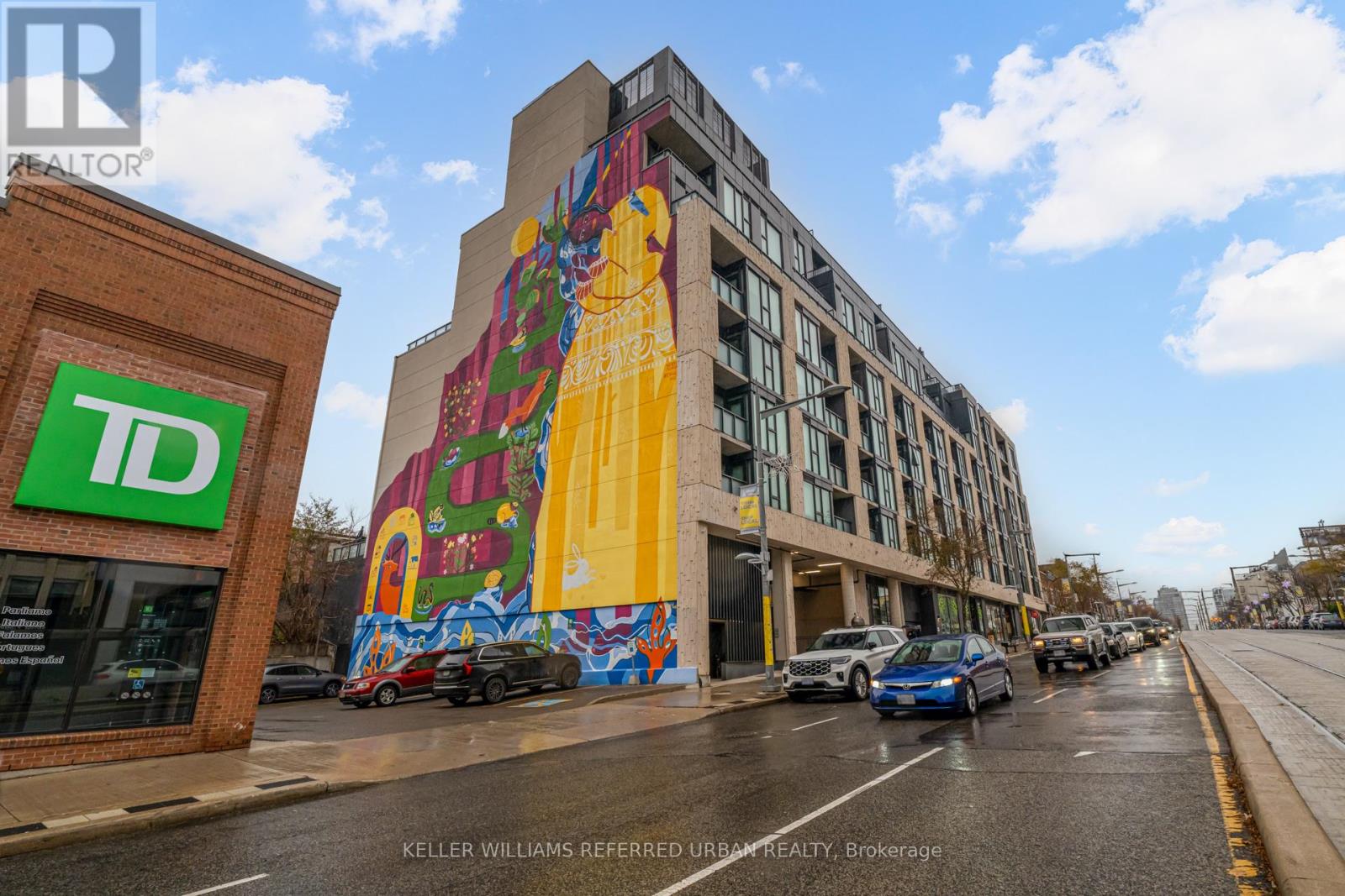 609 - 840 St Clair Avenue W, Toronto, Ontario  M6C 0A4 - Photo 2 - C12579698