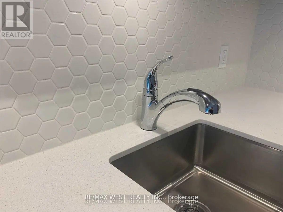 1405 - 30 Ordnance Street, Toronto, Ontario  M6K 1A2 - Photo 7 - C12579724