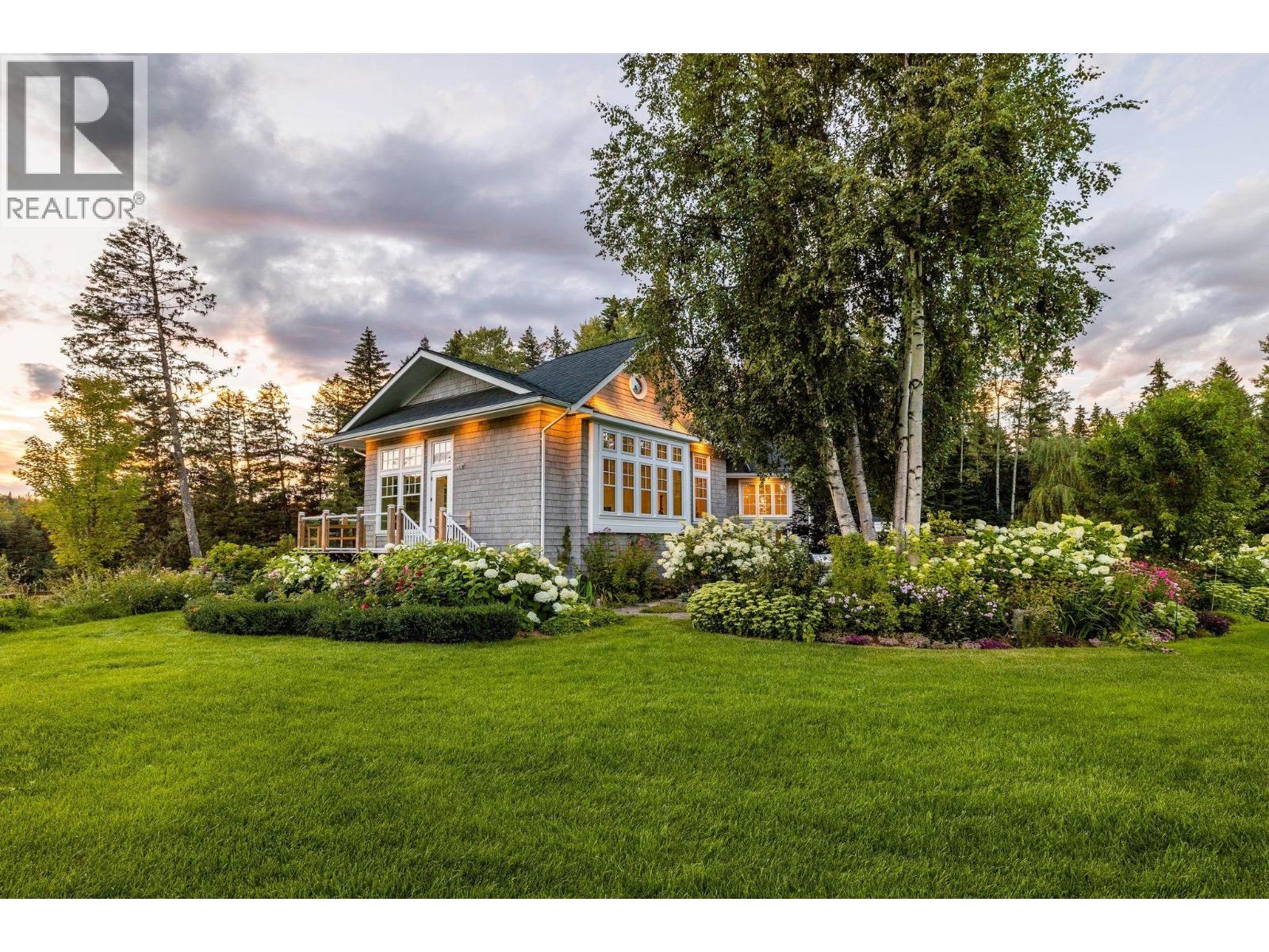 7015 Bench Drive, Prince George, British Columbia  V2K 5A2 - Photo 4 - R3070368