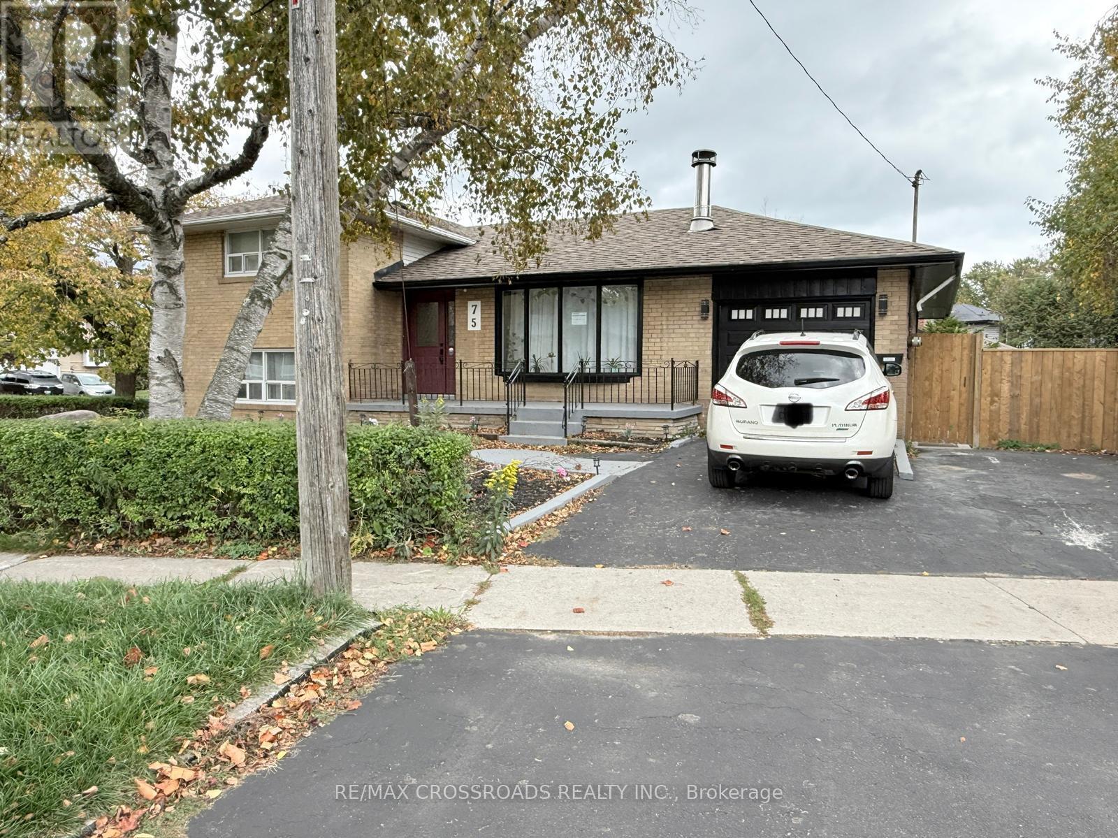 75 FORDOVER DRIVE, Toronto, Ontario
