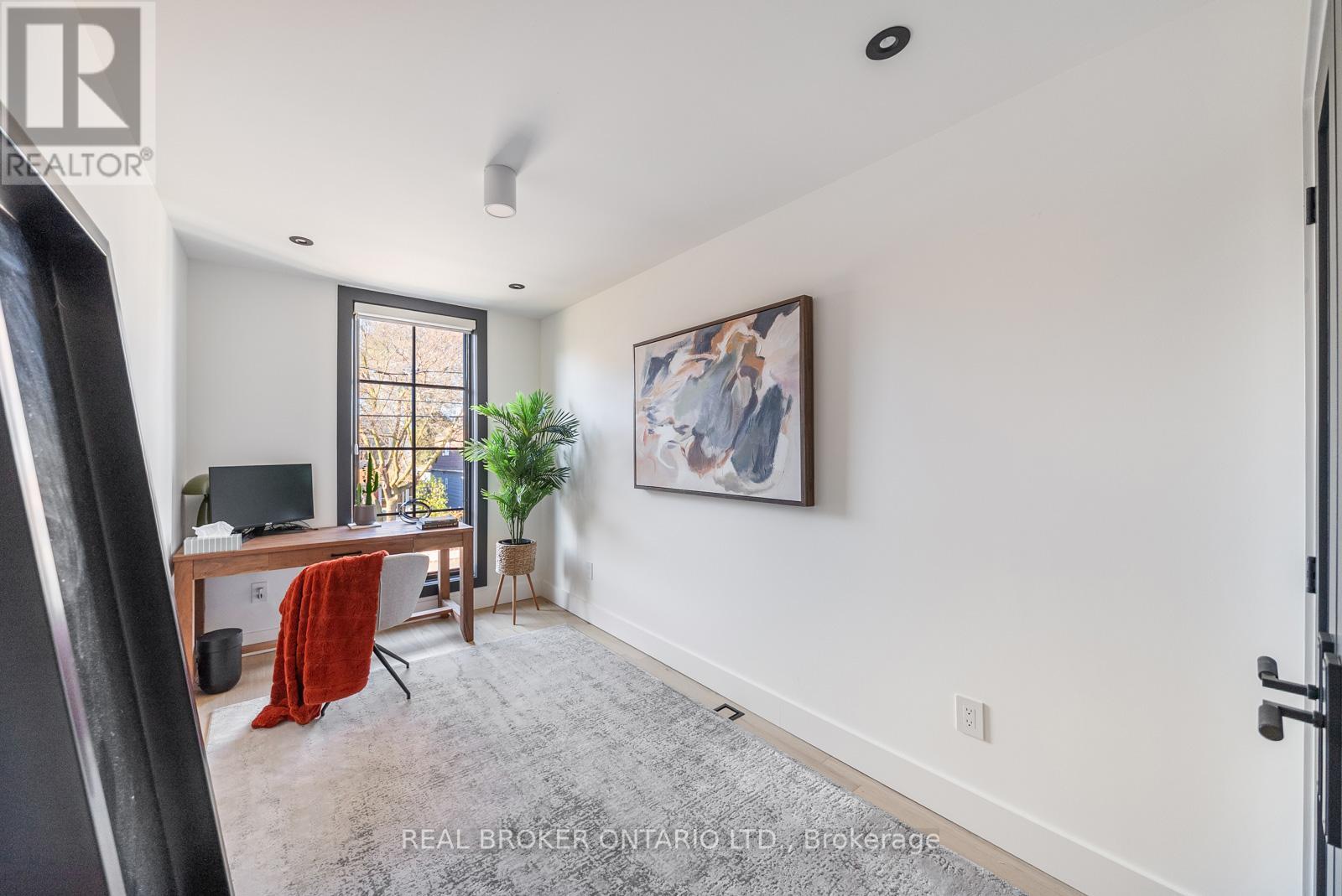 203 Oak Park Avenue, Toronto, Ontario  M4C 4N2 - Photo 24 - E12579718