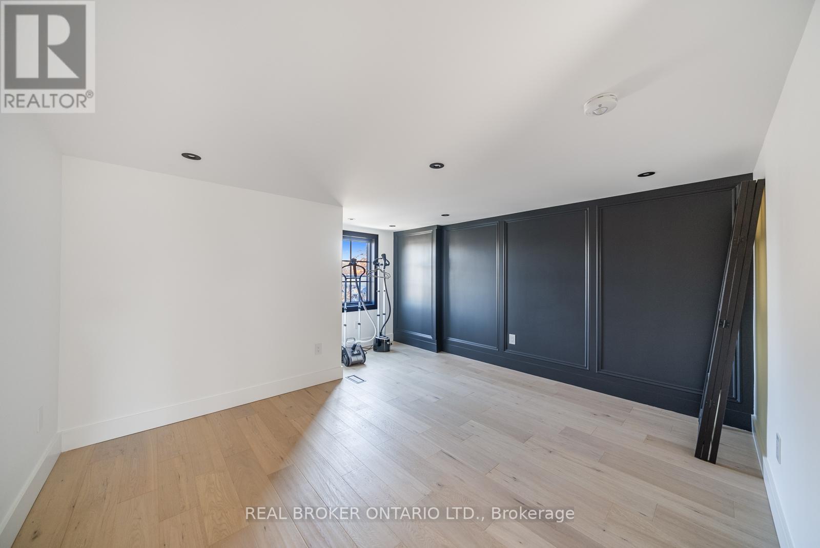 203 Oak Park Avenue, Toronto, Ontario  M4C 4N2 - Photo 30 - E12579718