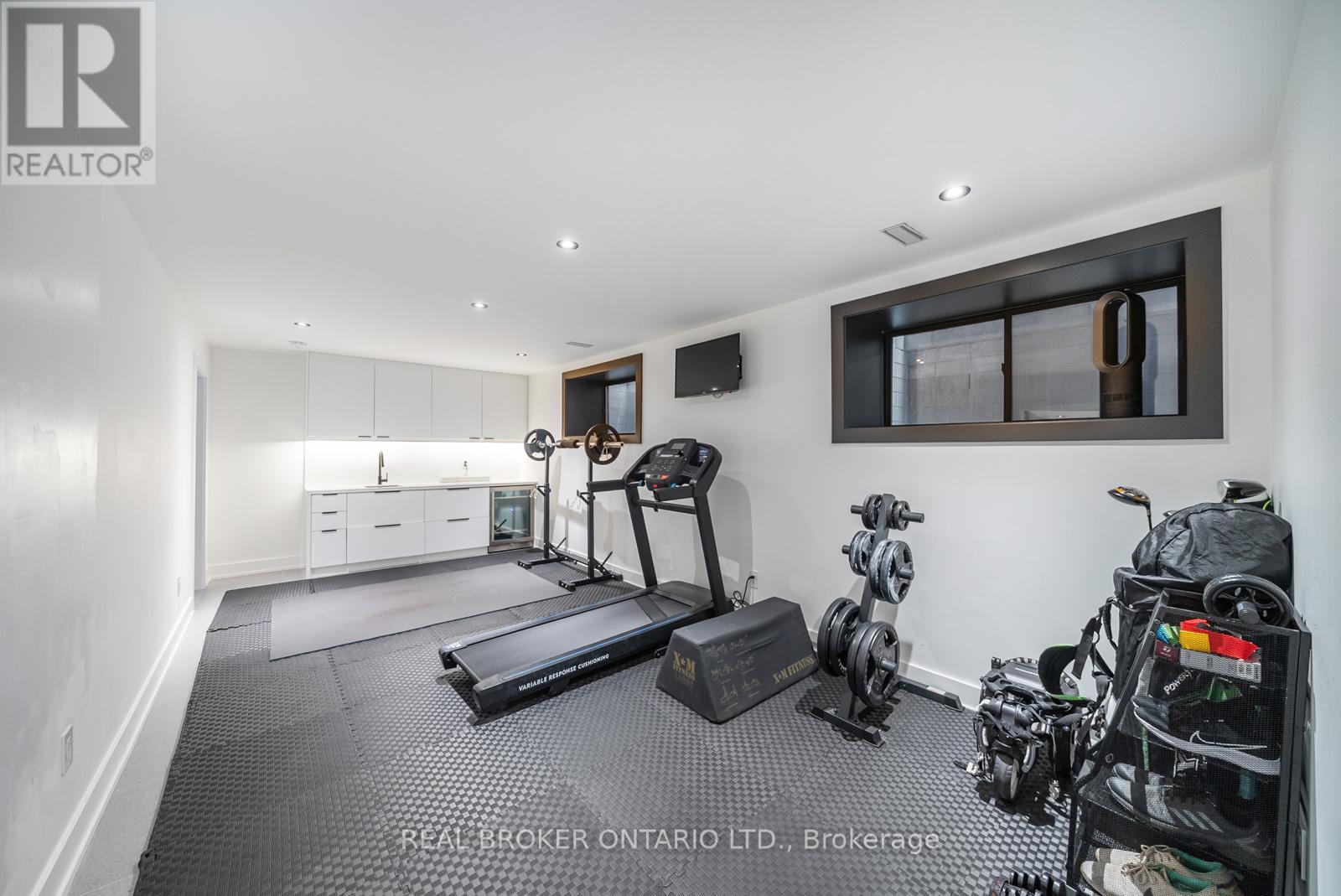 203 Oak Park Avenue, Toronto, Ontario  M4C 4N2 - Photo 32 - E12579718