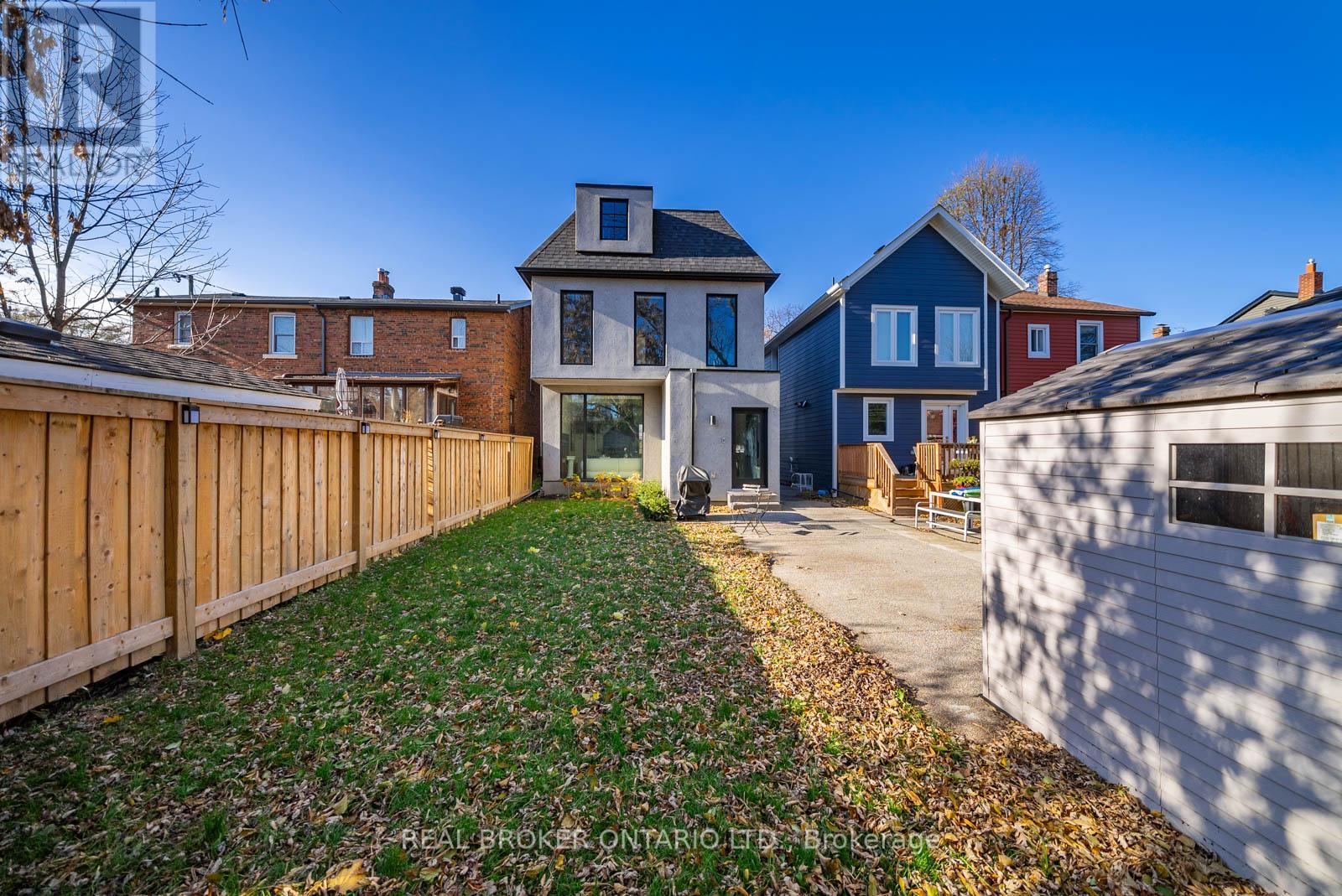 203 Oak Park Avenue, Toronto, Ontario  M4C 4N2 - Photo 37 - E12579718