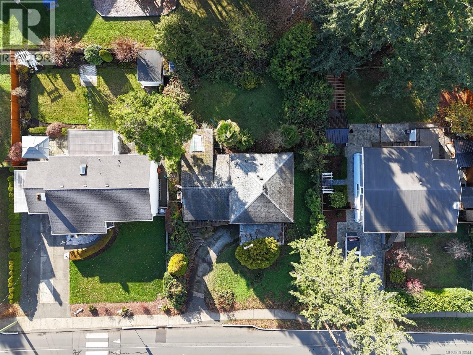 4088 Cedar Hill Cross Rd, Saanich, British Columbia  V8X 2J3 - Photo 32 - 1018844