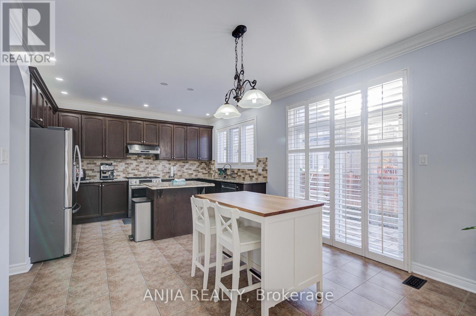 15 Ross Shiner Lane, Whitchurch-Stouffville, Ontario  L4A 0V5 - Photo 16 - N12579600