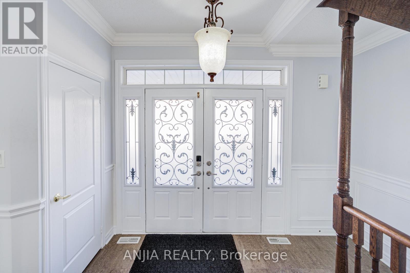 15 Ross Shiner Lane, Whitchurch-Stouffville, Ontario  L4A 0V5 - Photo 5 - N12579600