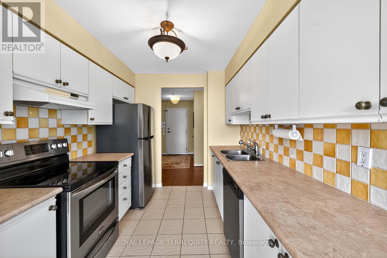 1402 - 110 Promenade Circle, Vaughan, Ontario  L4J 7W8 - Photo 29 - N12579624