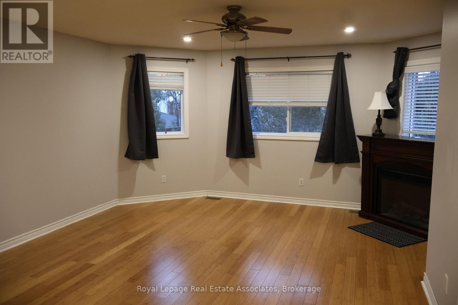 12 Wessenger Drive, Barrie (Holly), Ontario  L4N 8R8 - Photo 10 - S12579668