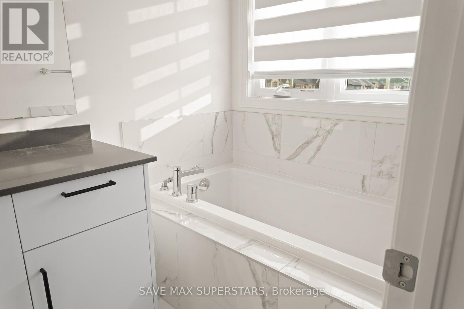 152 Greer Street, Barrie, Ontario  L9J 0R5 - Photo 30 - S12579692