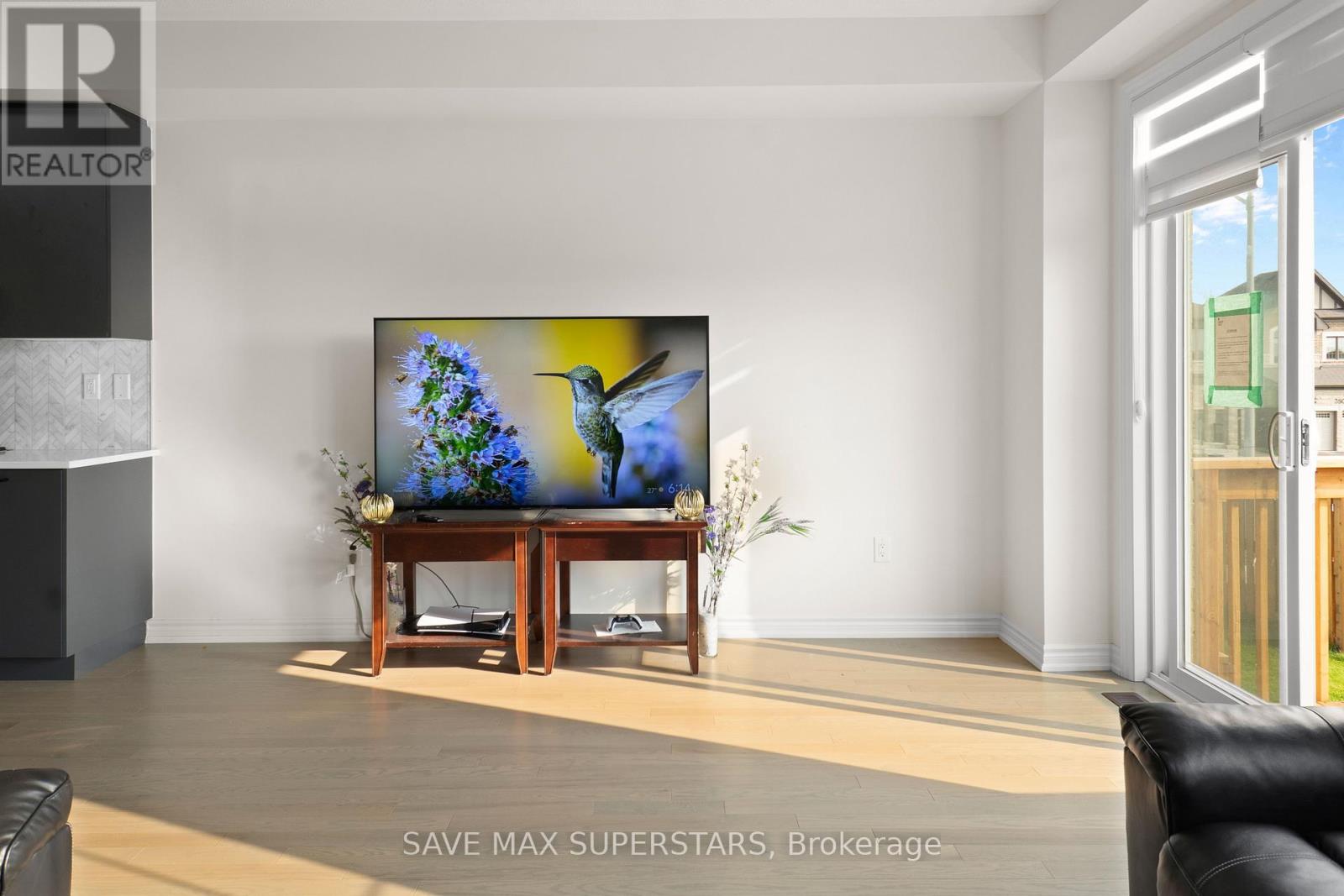 152 Greer Street, Barrie, Ontario  L9J 0R5 - Photo 9 - S12579692