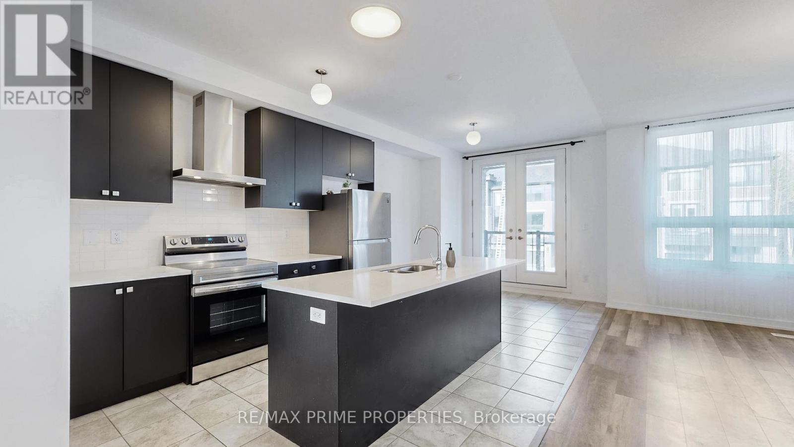 113 Blue Forest Crescent, Barrie (Innis-Shore), Ontario  L9J 0N7 - Photo 10 - S12579694