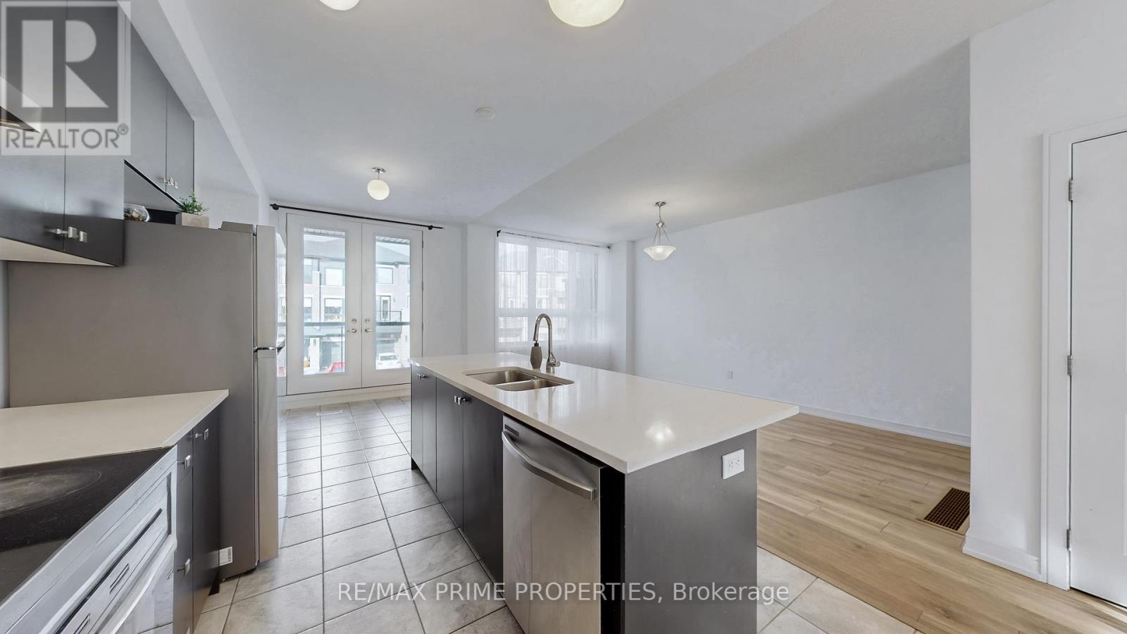 113 Blue Forest Crescent, Barrie (Innis-Shore), Ontario  L9J 0N7 - Photo 11 - S12579694