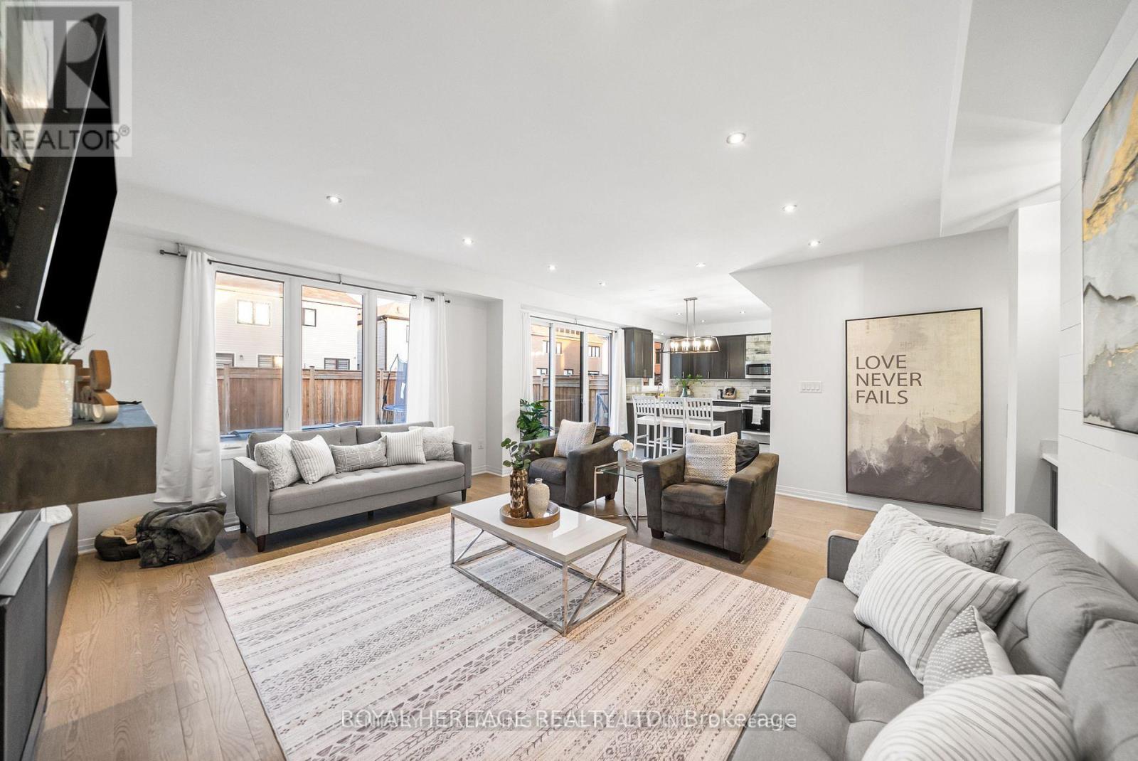 15 Larkin Lane, Clarington, Ontario  L1C 4A7 - Photo 7 - E12579810