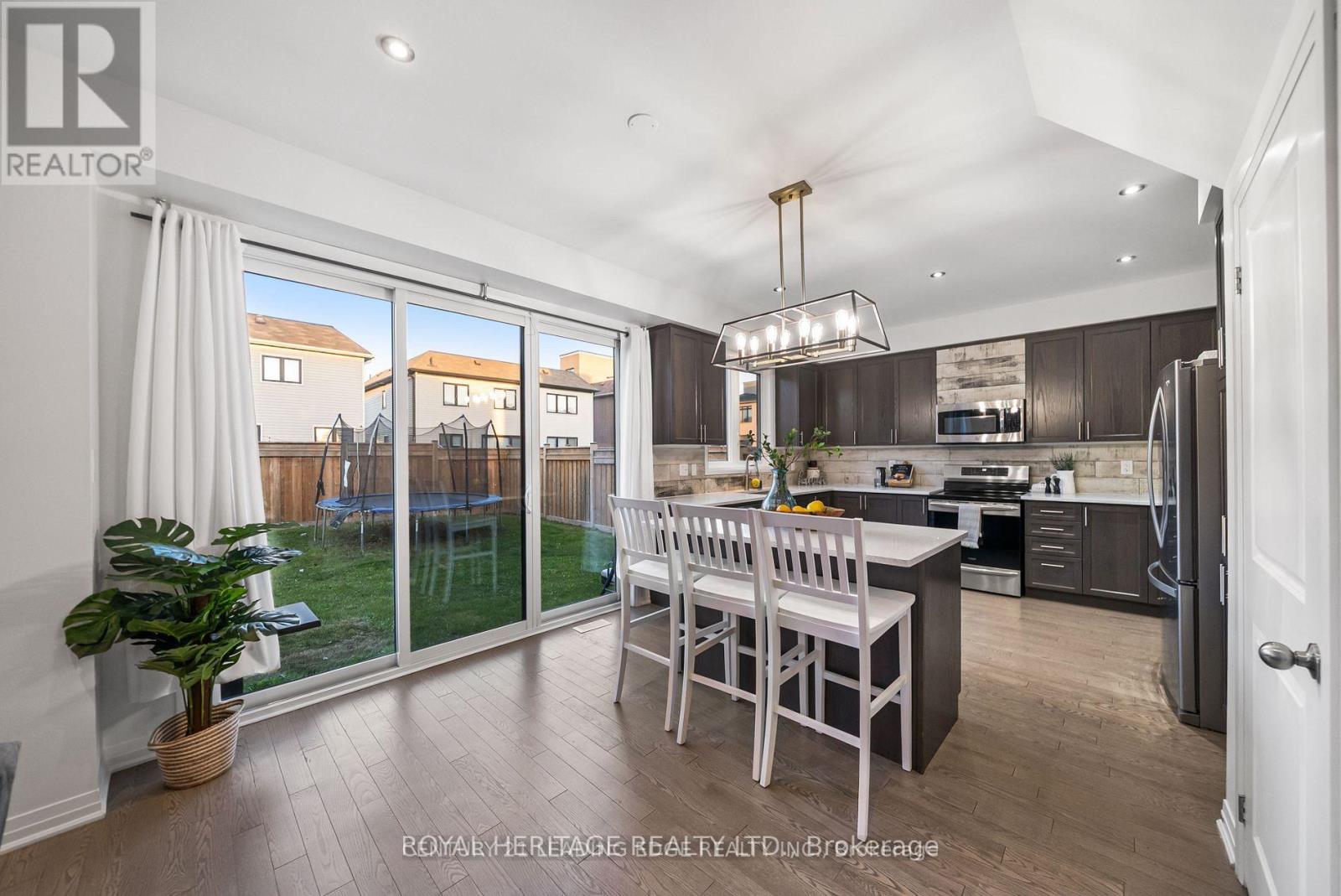 15 Larkin Lane, Clarington, Ontario  L1C 4A7 - Photo 8 - E12579810