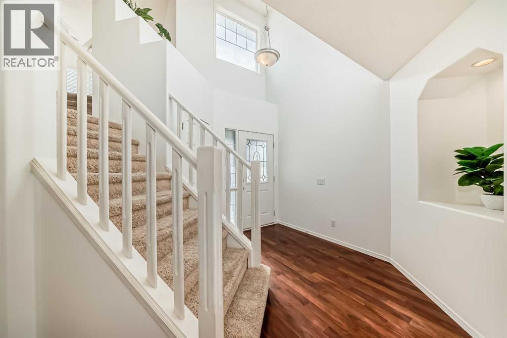 8 Cranfield Place Se, Calgary, Alberta  T3M 1B3 - Photo 5 - A2268327