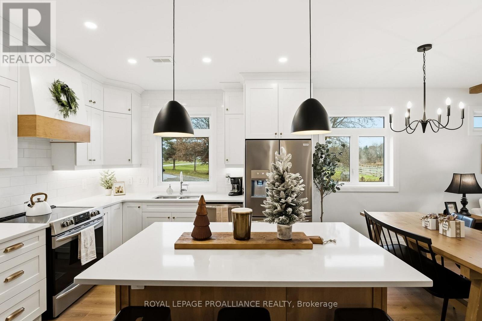 5 Hillcrest Drive, Quinte West, Ontario K8V 5P4 - Photo 11 - X12579758